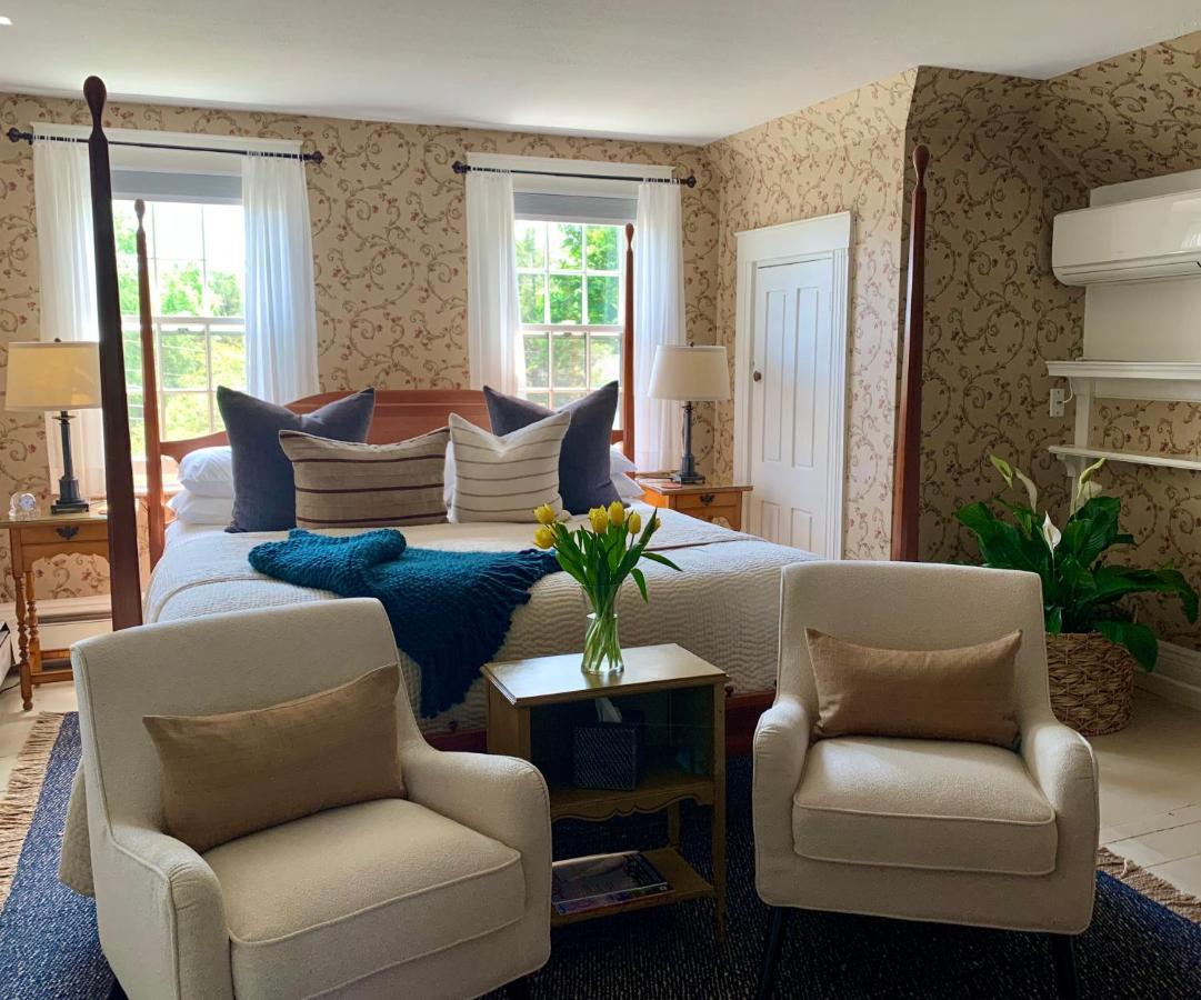 לינה וארוחת בוקר ברנסטייבל Ashley Manor מראה חיצוני תמונה