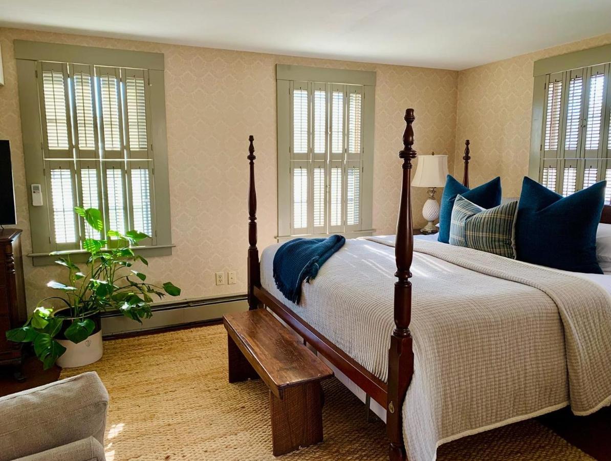 לינה וארוחת בוקר ברנסטייבל Ashley Manor מראה חיצוני תמונה